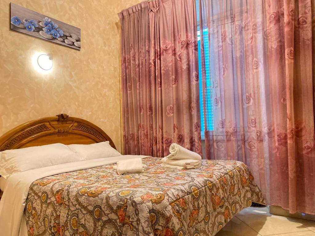 Botel Inn ローマ エクステリア 写真